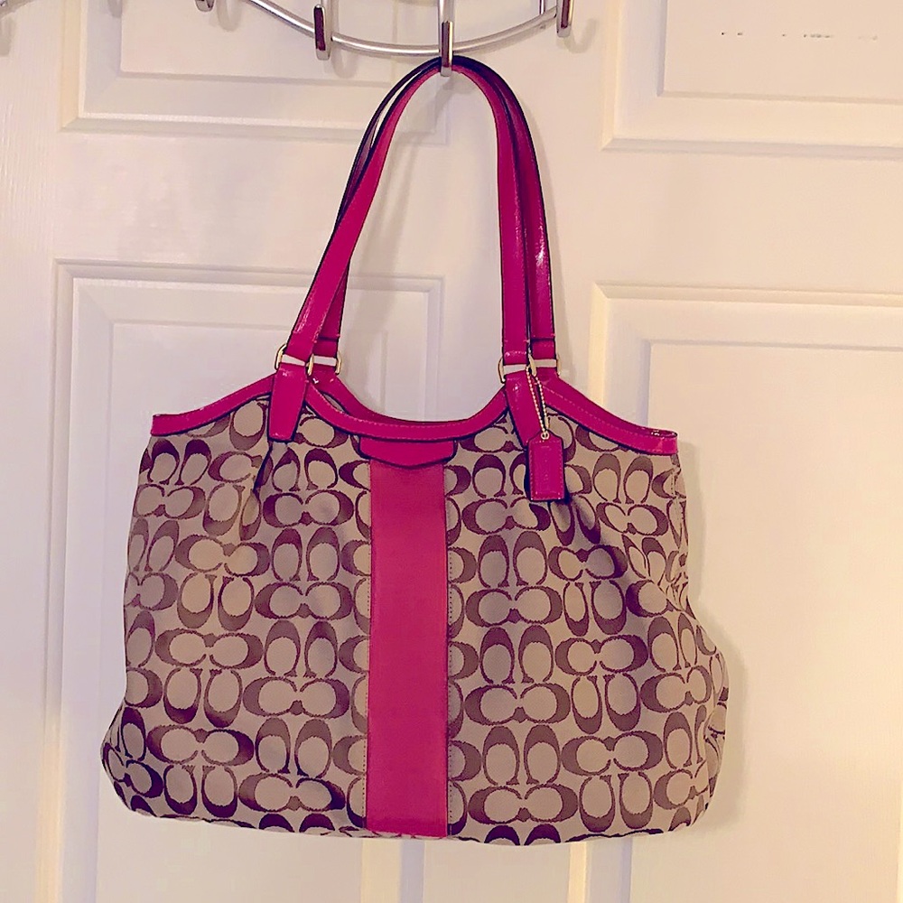NWT Coach logo handbag, pink detail!